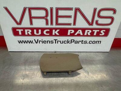 S60-6233-652 TRIM-GRAB HANDLE MED TAN