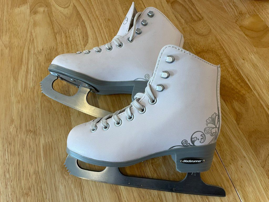 Bladerunner Aurora Ice Skates - Size 7 2/3 13 J - Light Pink with Floral Design