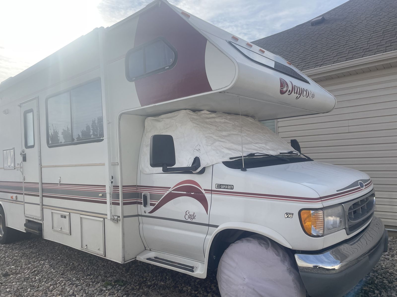 1997 Jayco Eagle 32 ft - Sleeps 6