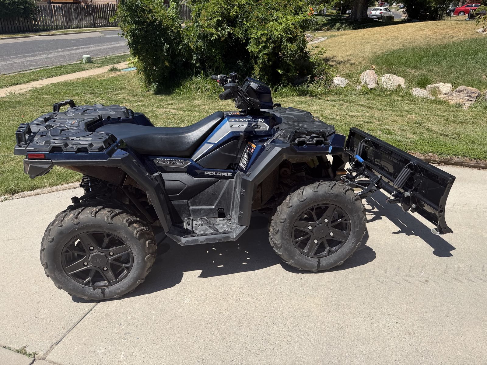 2020 Polaris Sportsman 850 – Excellent Condition – Snow Plow Included