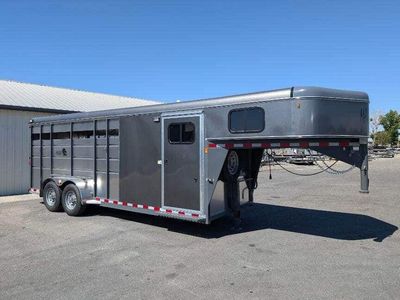 2027 Maverick Trailers Gooseneck 4 Horse Trailer Steel Frame AluminumSkin