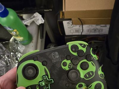 1Up glow in the dark pro controller for Nintendo switch