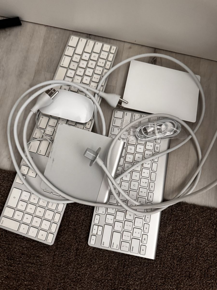 Apple trackpads + keyboards
