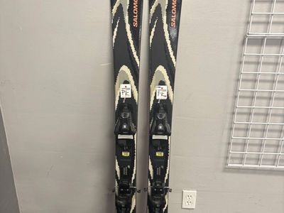 Lightly Used Salomon QST 94 Skis w/ Salomon NR Strive 11 GW Binding- 156cm