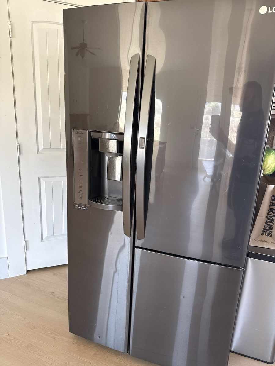 LG Side-by-Side Refrigerator Stainless Steel with Ice Maker