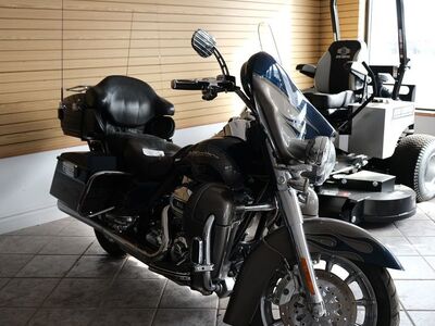 2010 Harley-Davidson FLHTCU - Ultra Classic Electr