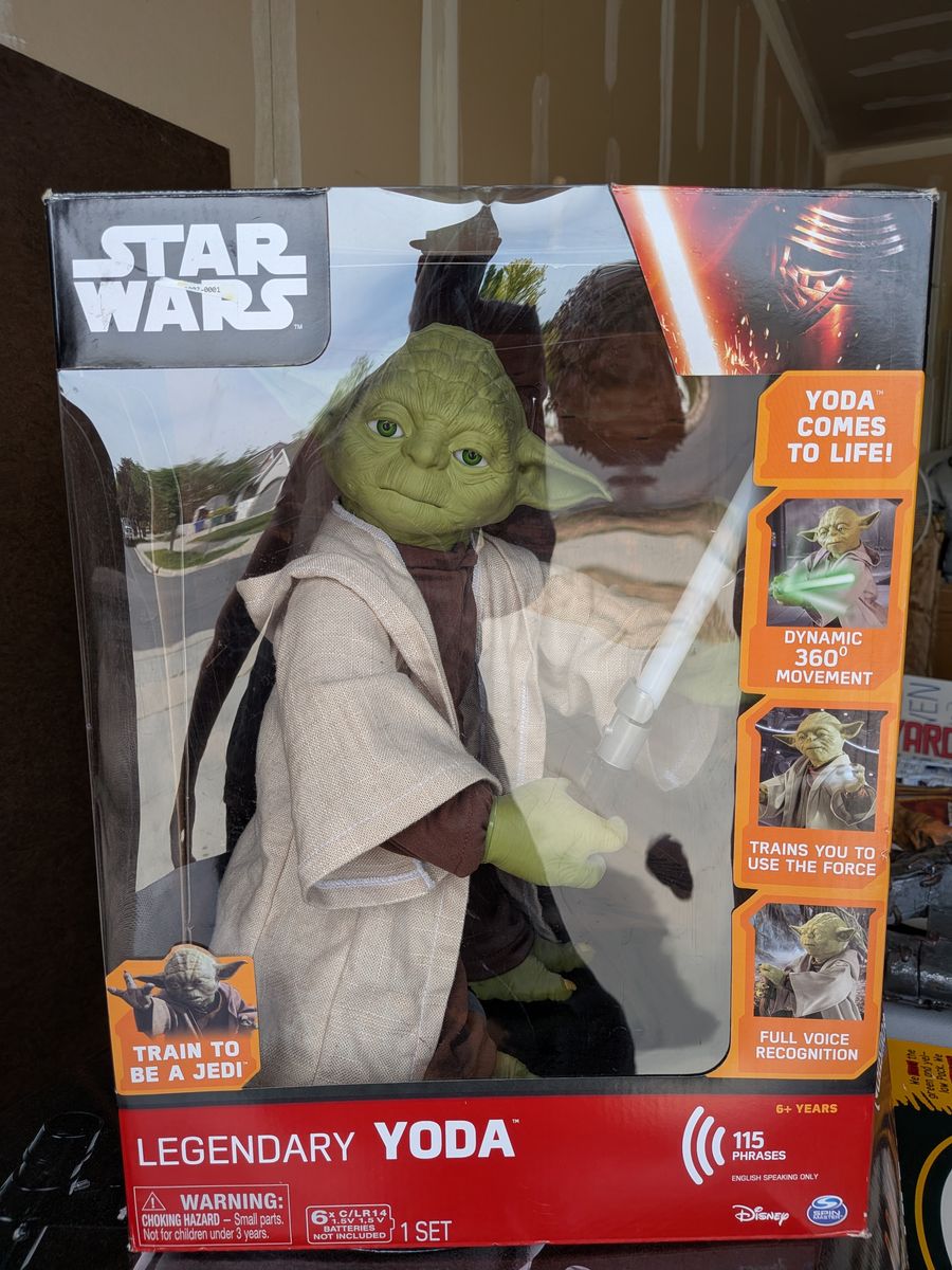 Legendary Yoda animatronic