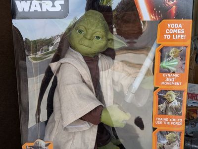Legendary Yoda animatronic