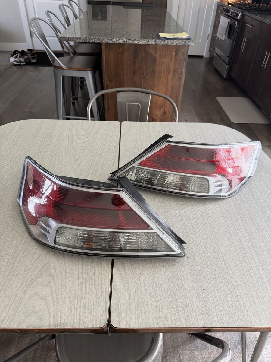 Acura TL taillights