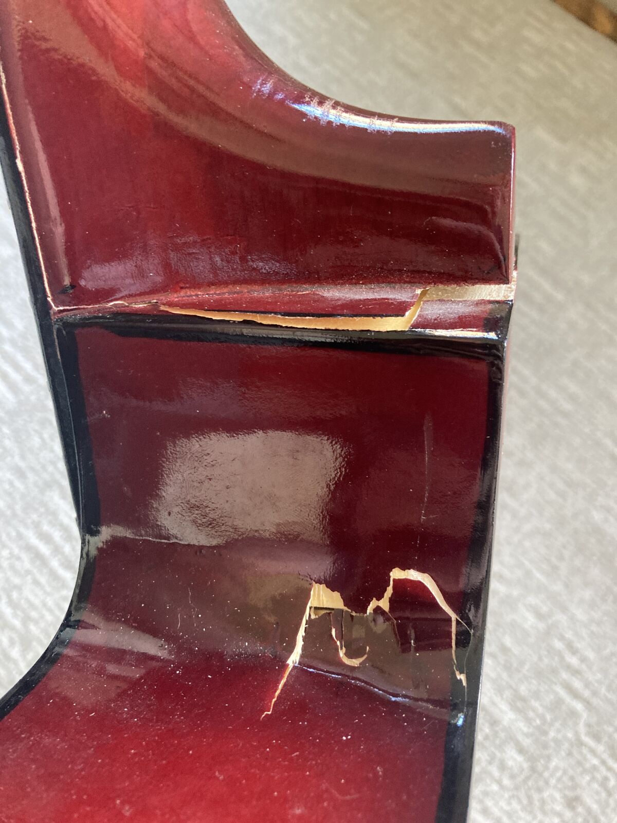 No brand damaged guitar 37”