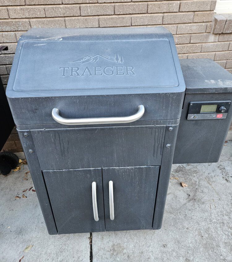 Traegers Silverton 620 Smoker