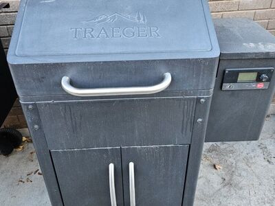 Traegers Silverton 620 Smoker