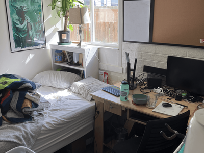 Subleasing 1 room in 2-bedroom apartment