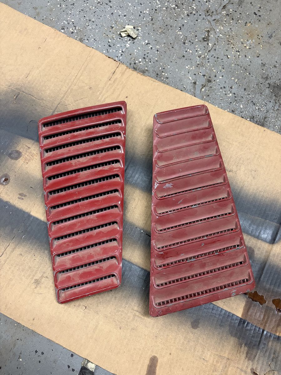 1967 1968 Ford Mustang Fastback Vent Louver set