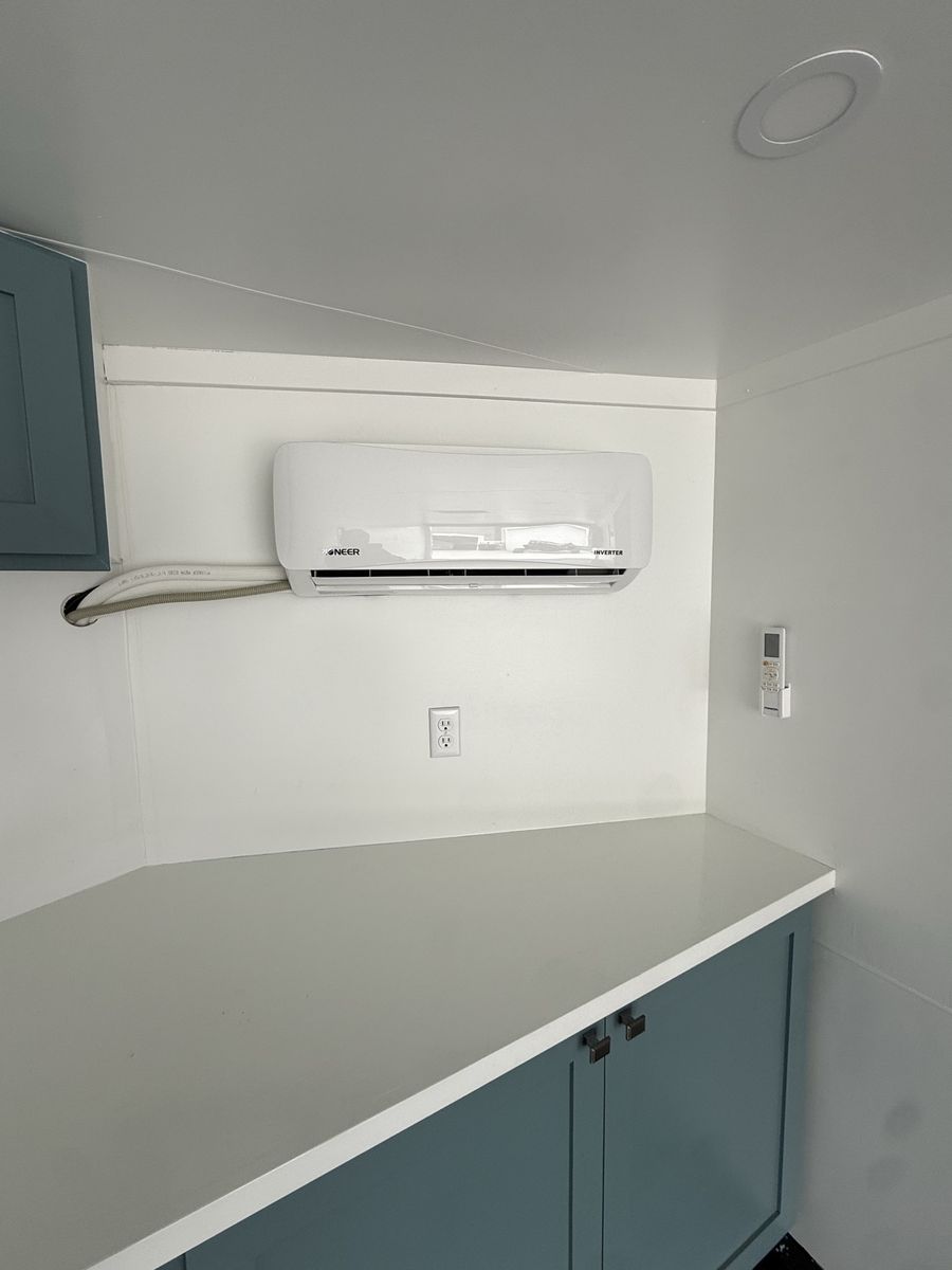 Main image 10