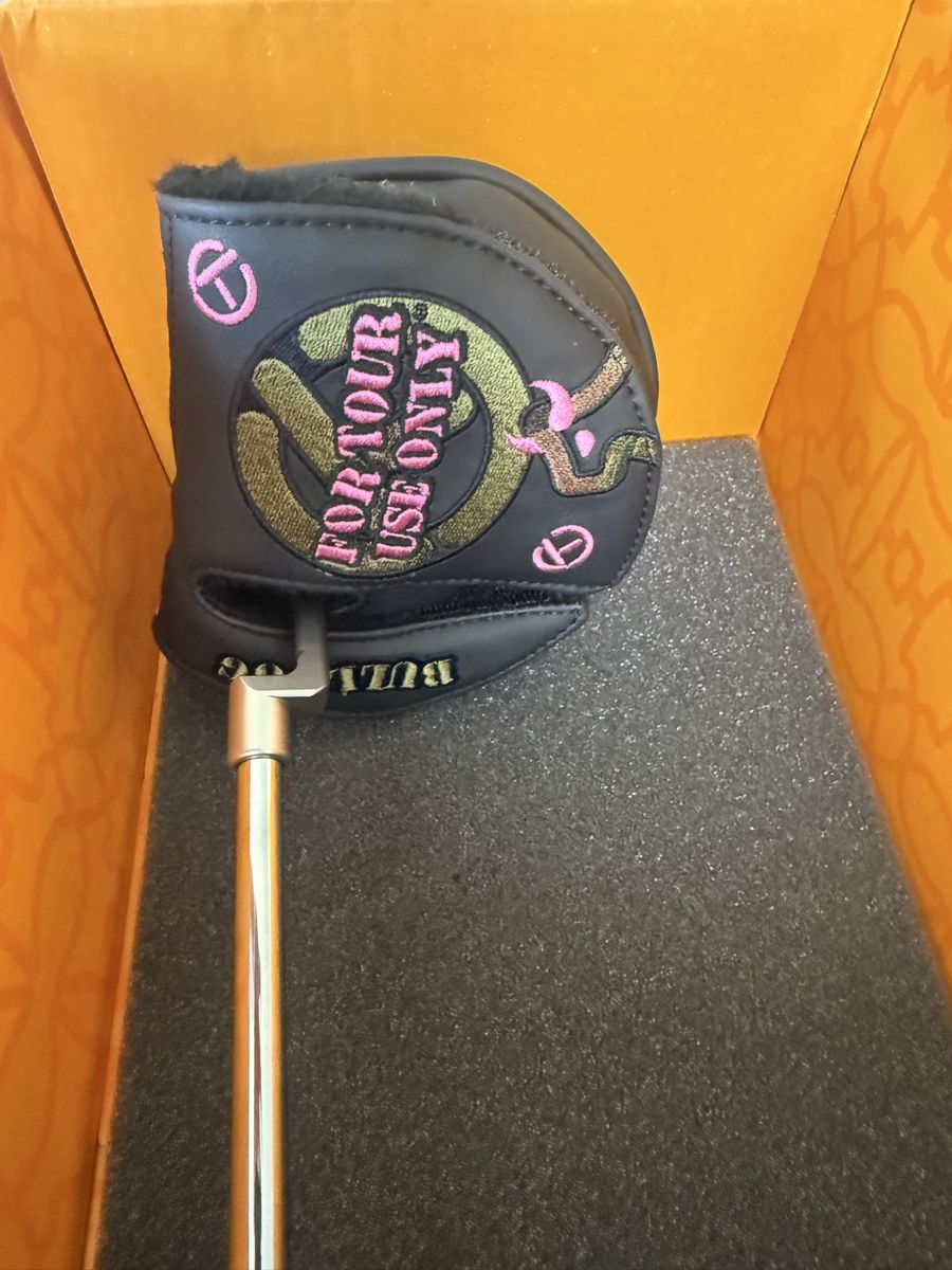 Very rare Scotty Cameron CircleT 7.2. All original. All “four tour use only.” welded neck. 34”