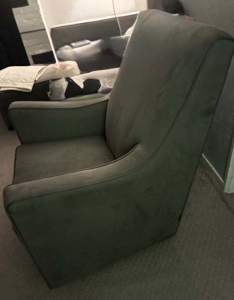 Main image 3