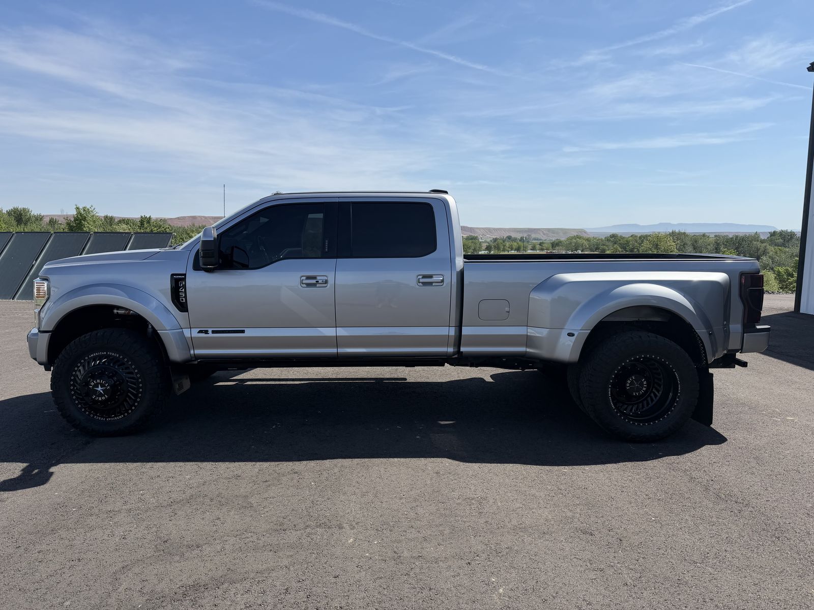 2022 Ford F450 Super Duty 4x4 Crew Cab Platinum Styleside