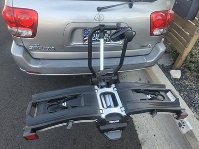 Thule EasyFold XT 2 Bike Rack W/Bike & Hitch Locks & Ramp
