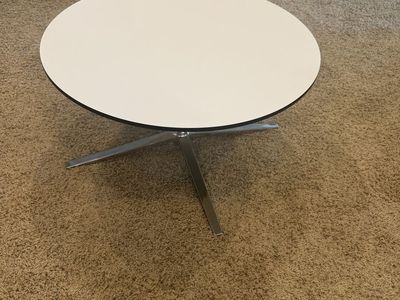 Modern White Round Coffee Table with Chrome Metal Base - Excellent Condition