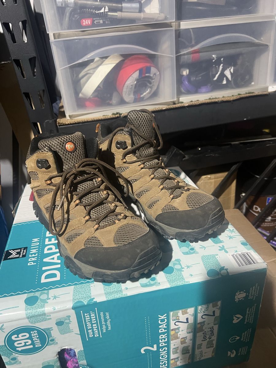 Merrell Moab Men's Hiking Boots Size 11.5 Brown Suede Mesh Vibram Soles