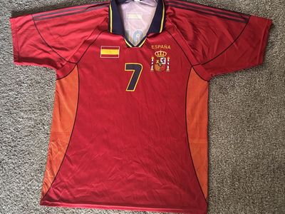 Vintage Spain 2002-2004 Home Soccer Jersey #7 Raúl González Men’s Large