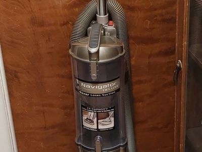 Shark Navigator Deluxe Vacuum Cleaner