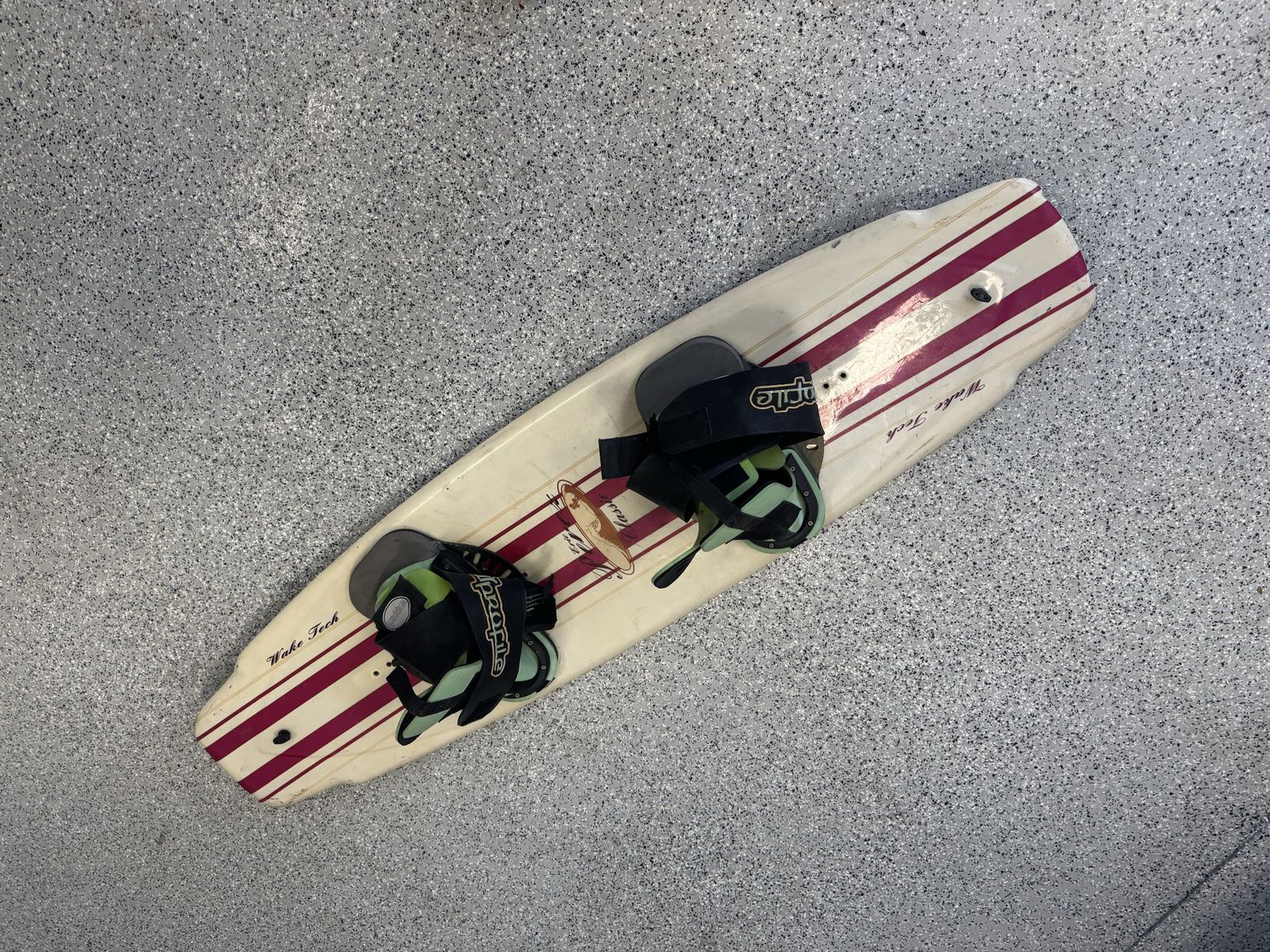 Eric Perez Classic Wakeboard with Bindings