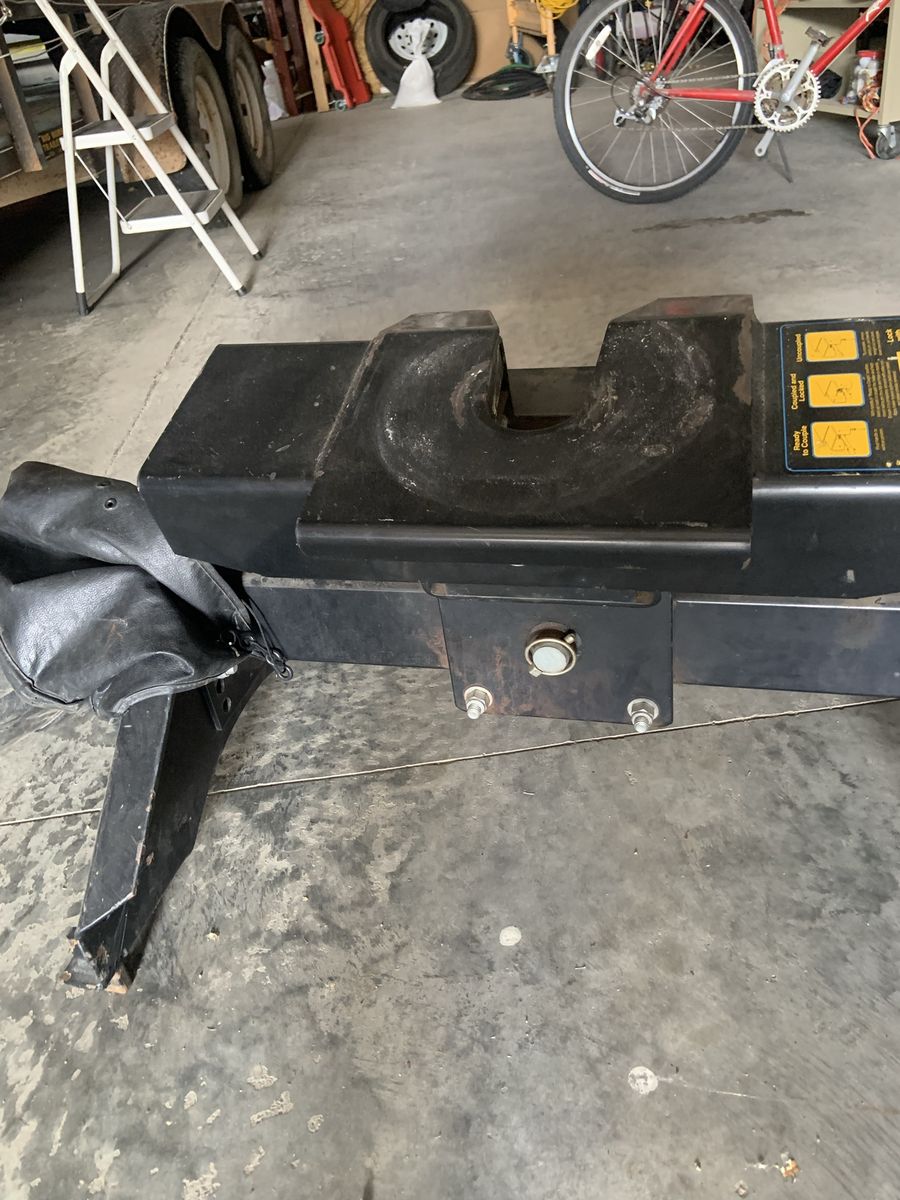 5th wheel hitch