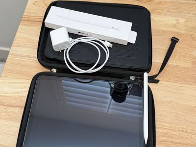 11inch iPad Air M4 (Wifi 12GB RAM & 256GB Storage) + Accessories