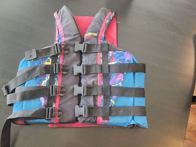 Stearns Adult X-Large Life Vest / Jacket Type III PFD 48-50 inch Chest