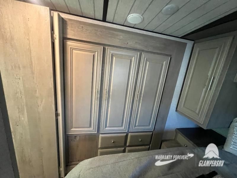 Main image 21