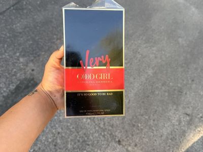 Carolina Herrera Very Good Girl - 80ml/2.7 Fl Oz - New in Box