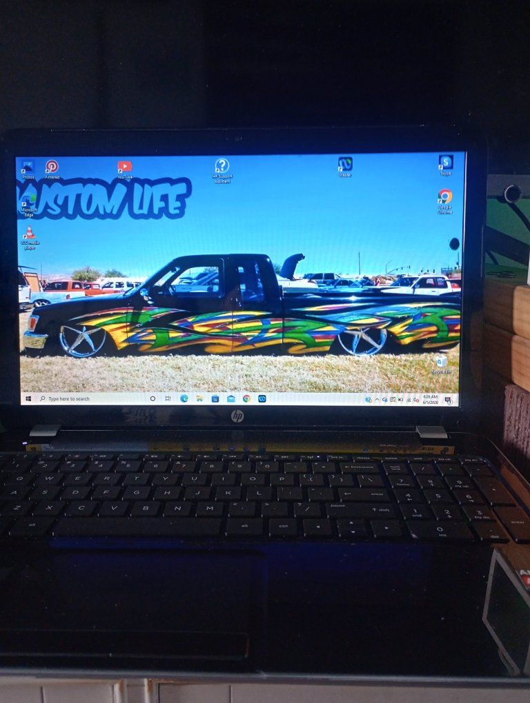 hp pavilion like new has windows 10 no issues