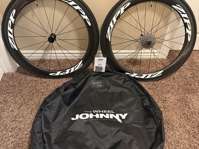 Zipp 404 Firecrest Carbon Clincher Road Bike Wheelset-Excellent Condition low miles races only rim brakes tires cassette include
