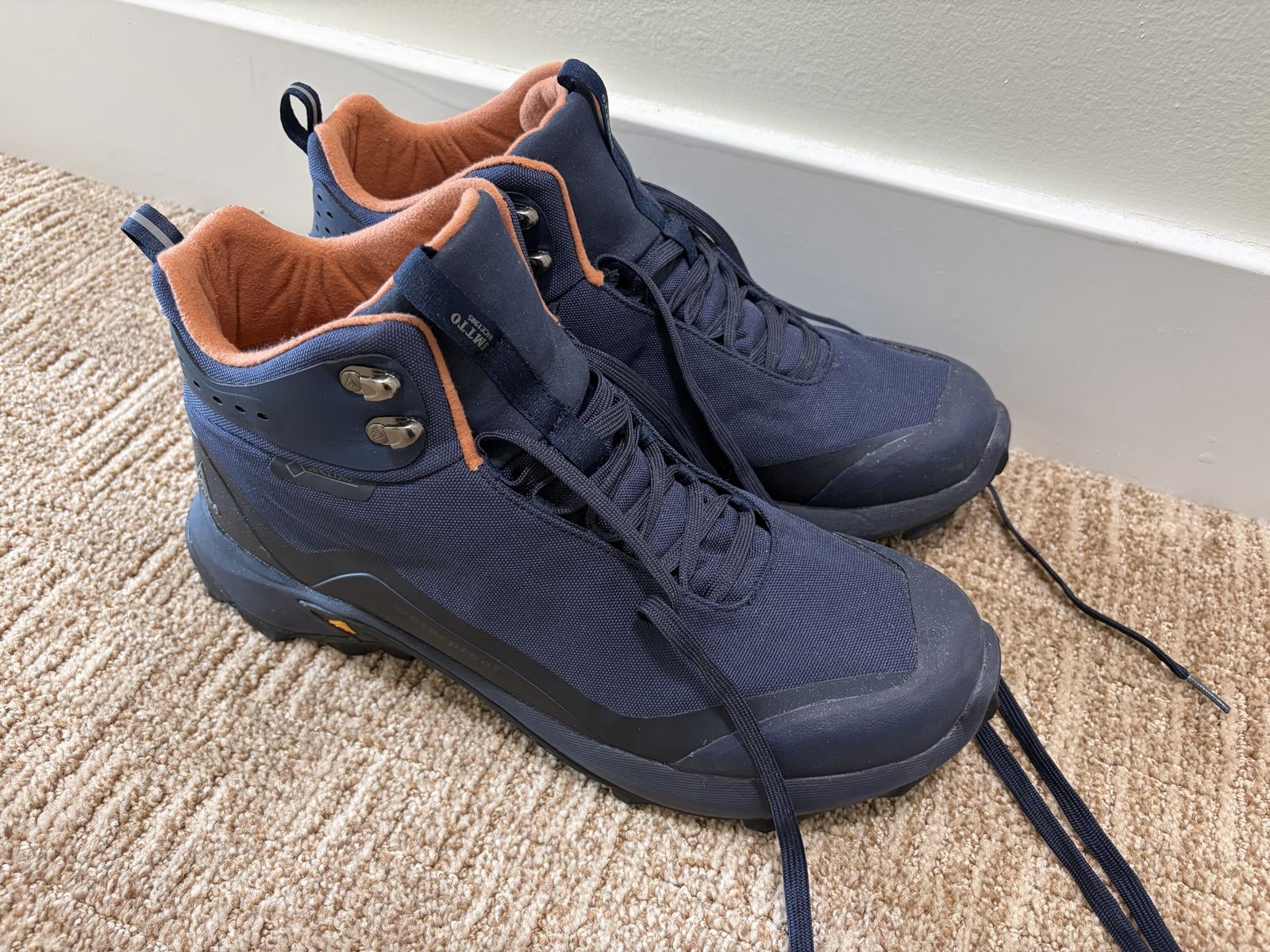 HUMTTO Waterproof Hiking Boots – Navy/Orange – Men’s 12