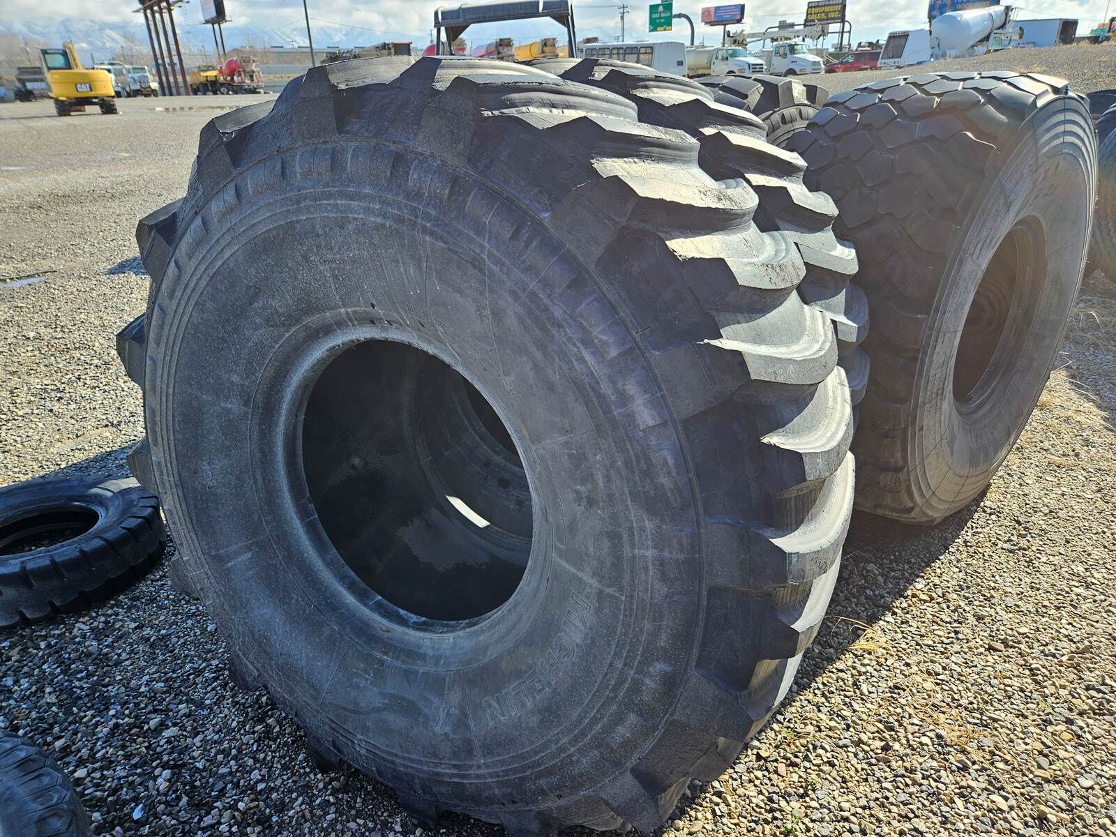 Used Heavy Equipment Tires
