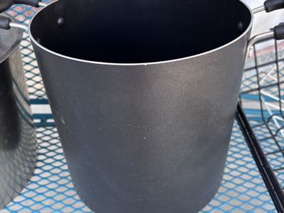 T-Fal 12 quart non stick stock pot no lid.