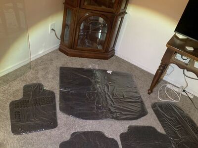 Jeep Grand Cherokee 2013-2017 OEM MFG Carpet Mats