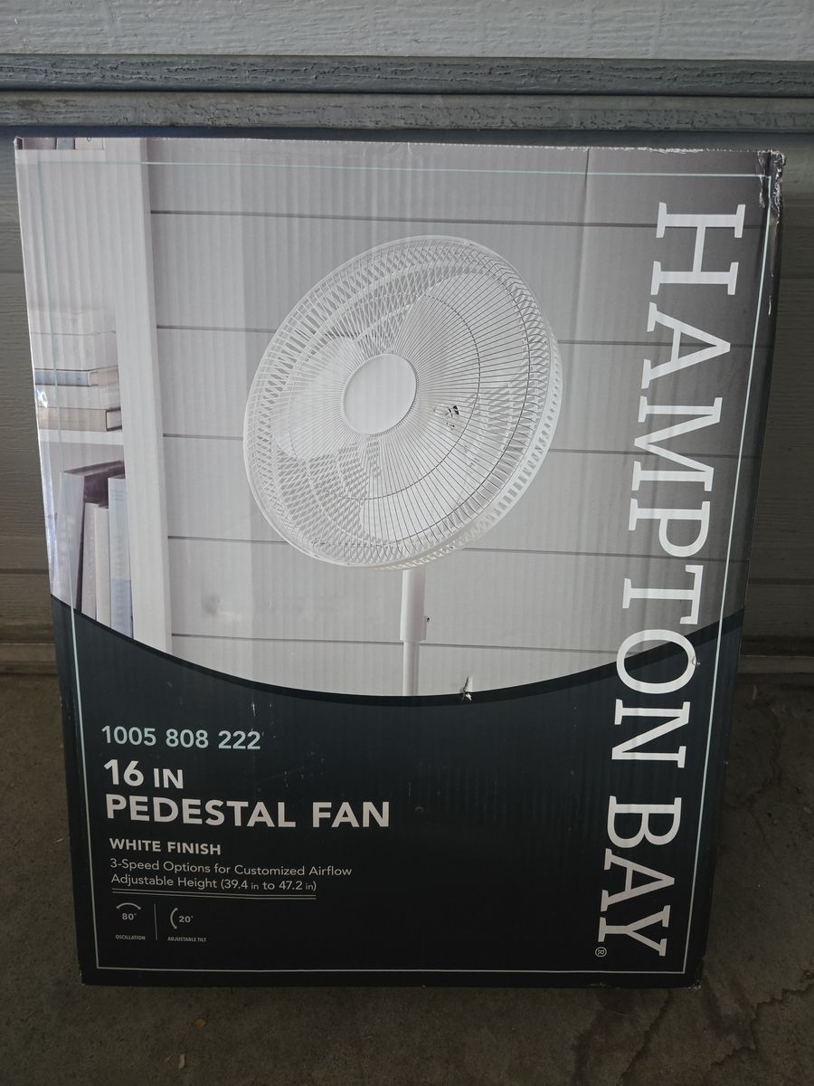 Hampton Bay 16-Inch Oscillating Pedestal Fan White