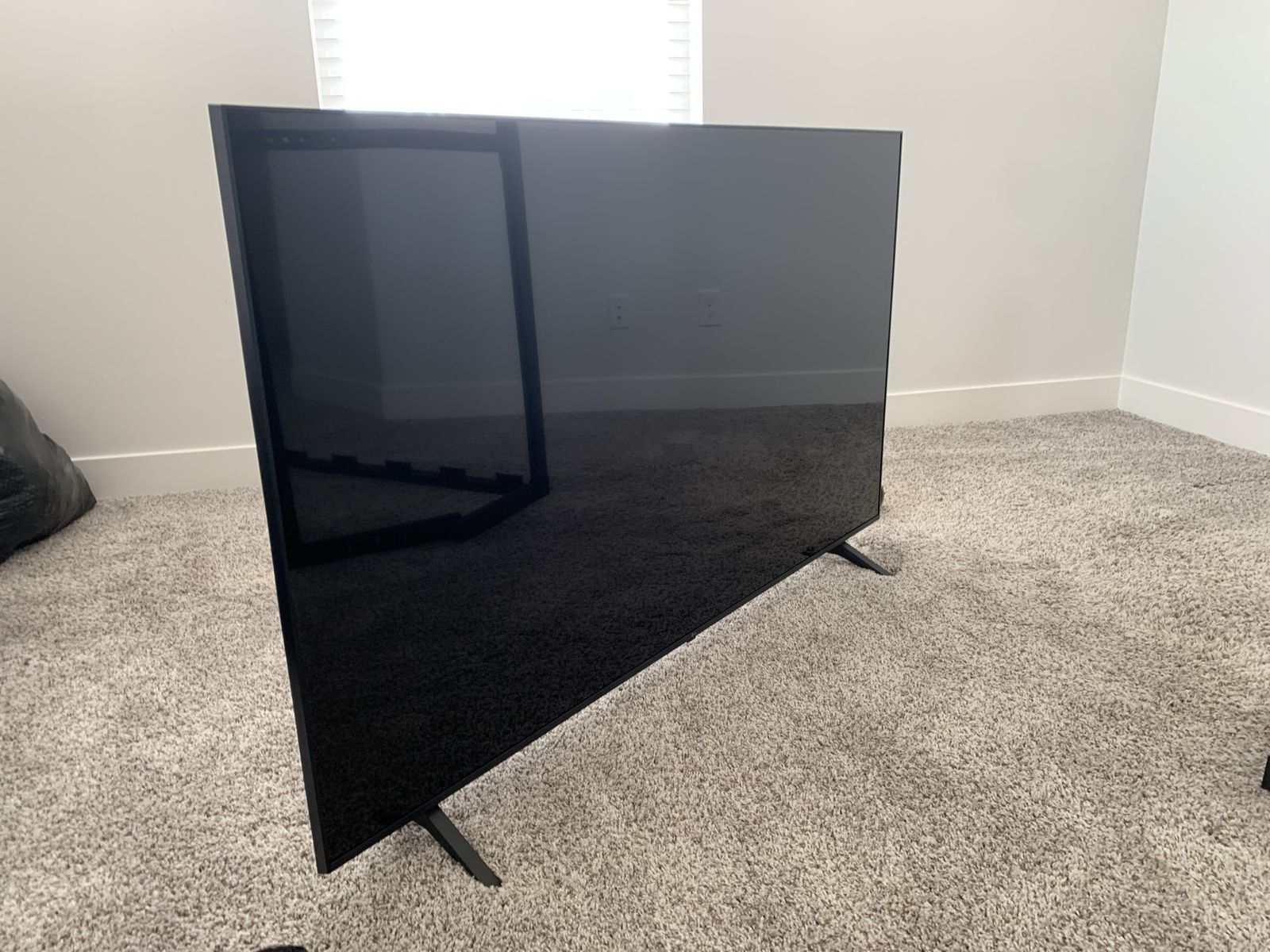 Main image 3