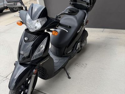 2015 Kymco People GT 300i Scooter – Only 3,029 Miles – Clean Title