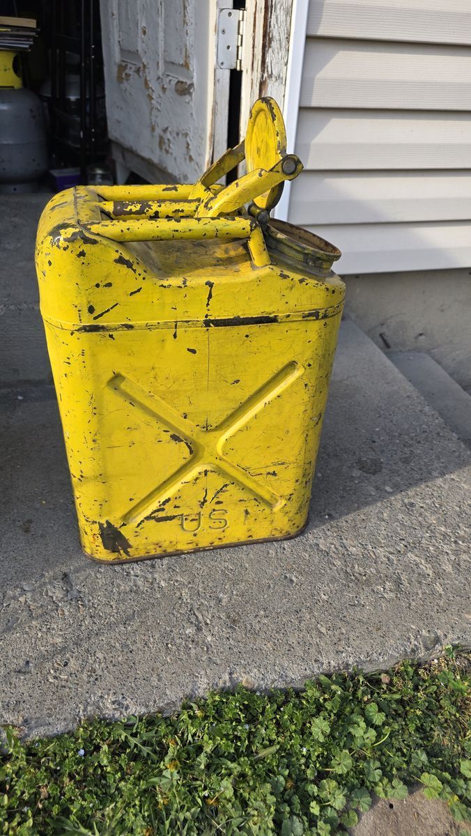 Antique jerry can