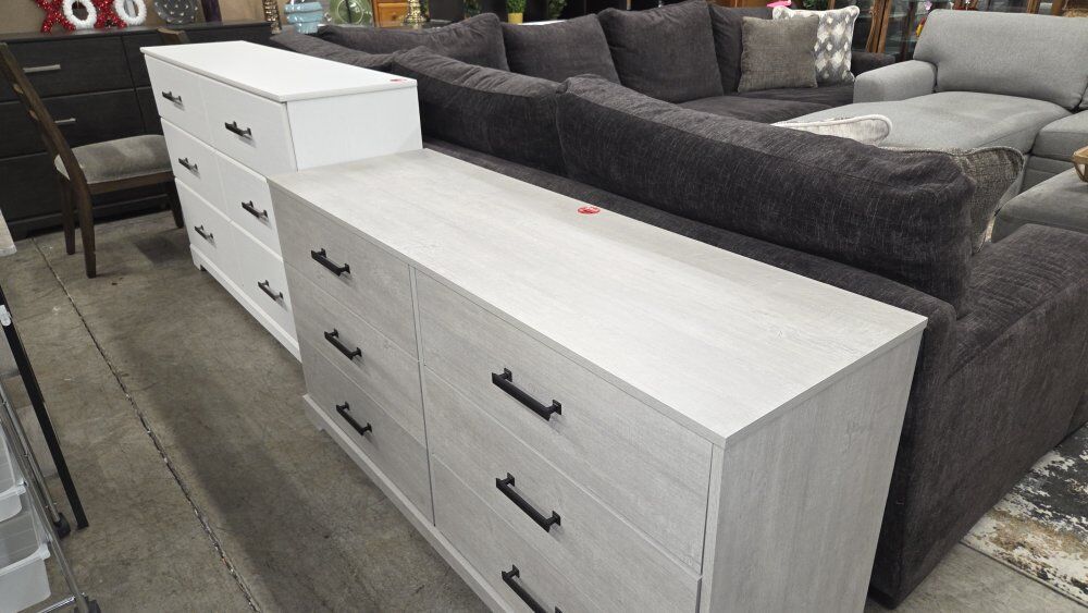 🪂Dressers, Sectionals, Sofas, Tables and more!