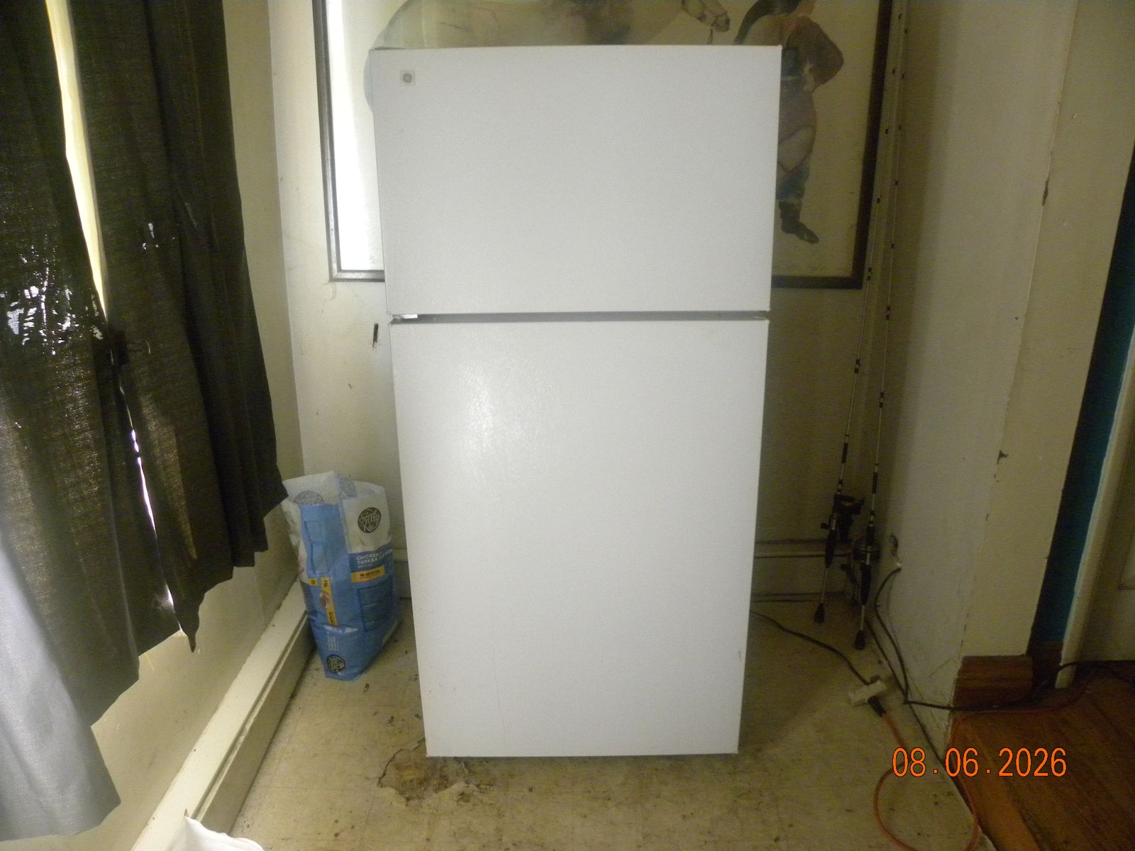 GE Apartment size Fridge