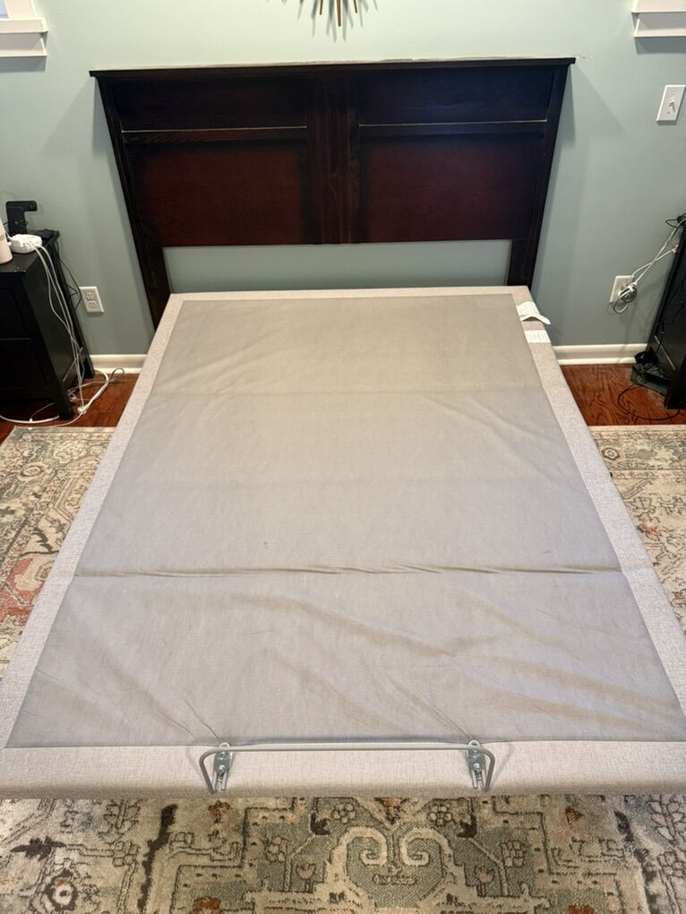 Tempurpedic Queen Adjustable Base