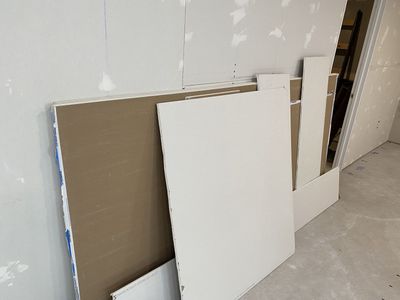 Toughrock 1/2 in. 4x8 ft. Lite-Weight Regular Drywall Panels (4 full sheets + cut-offs)