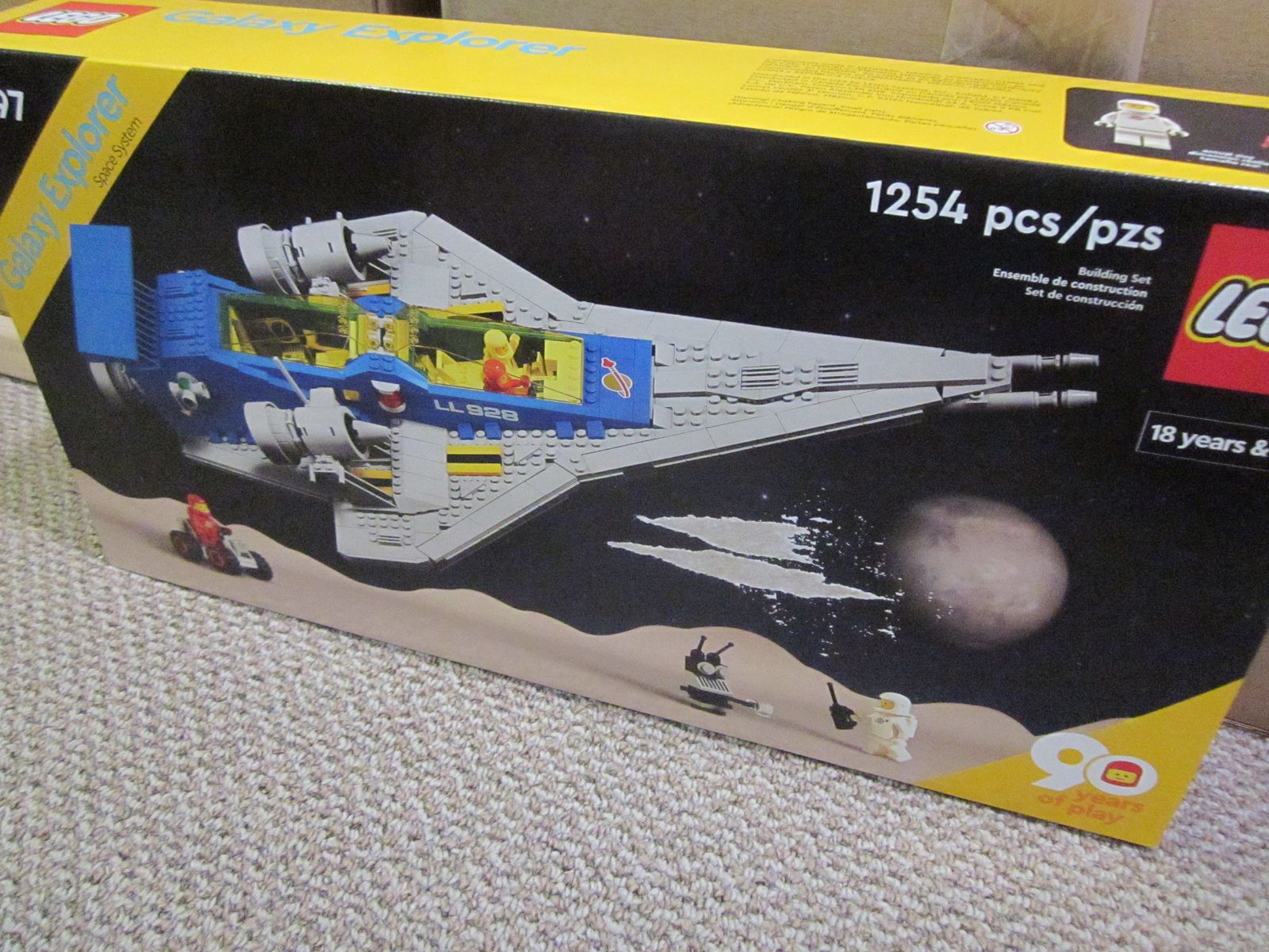 Damaged box, Lego 10497 Classic Space Galaxy Explorer Sealed