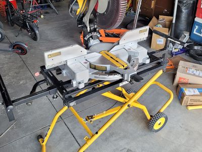 Dewalt 12 mitersaw and stand
