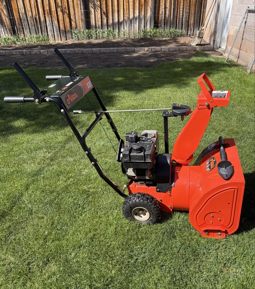 Ariens 520 Snowblower